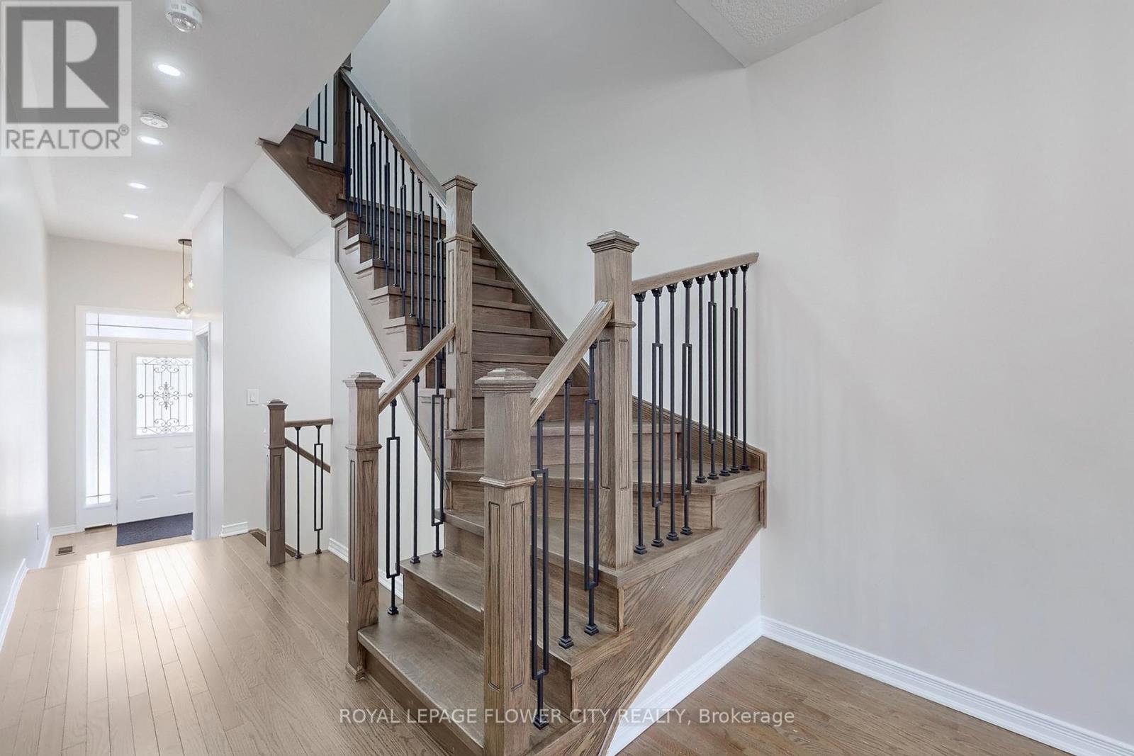 52 Valley Lane, Caledon, Ontario  L7C 4C9 - Photo 22 - W12719228