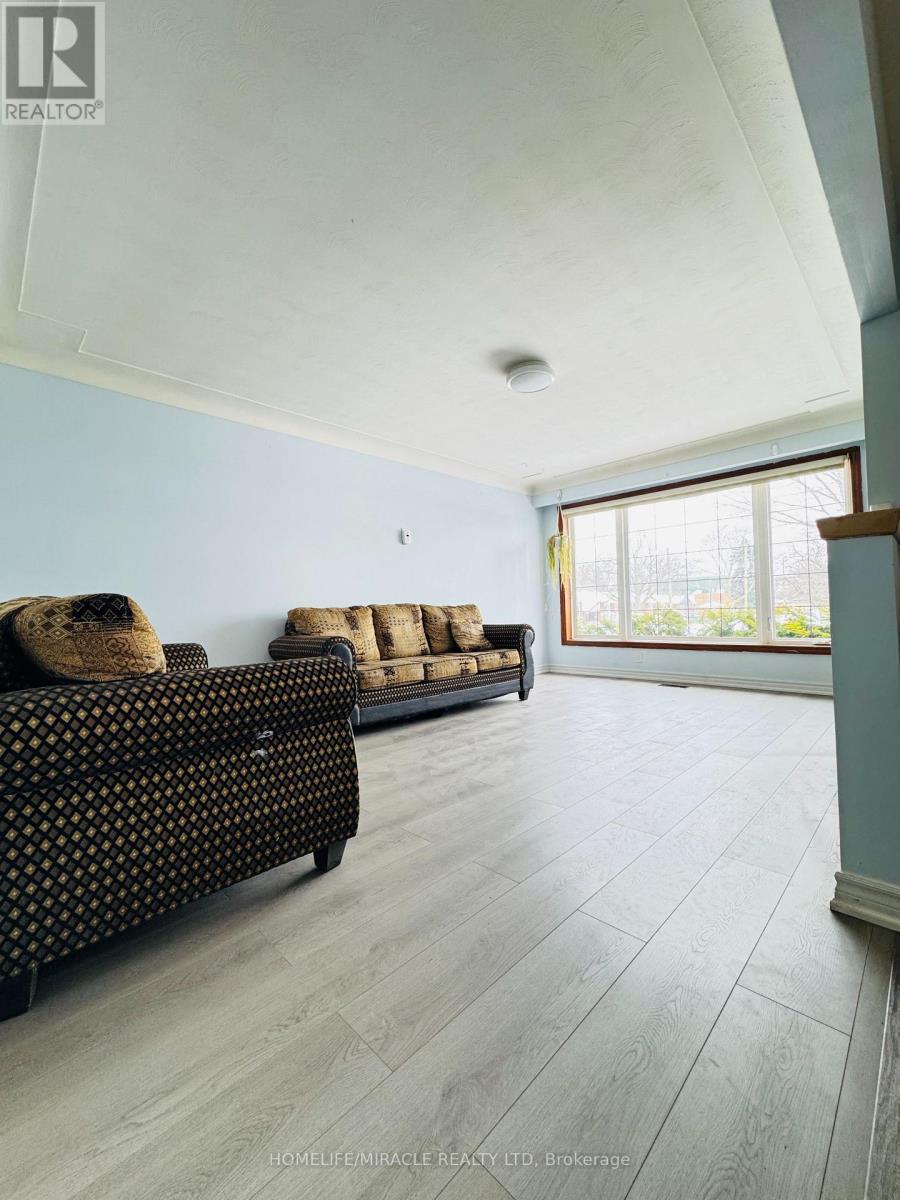 20 Terrace Drive, Hamilton, Ontario  L9A 2Y6 - Photo 10 - X12719158