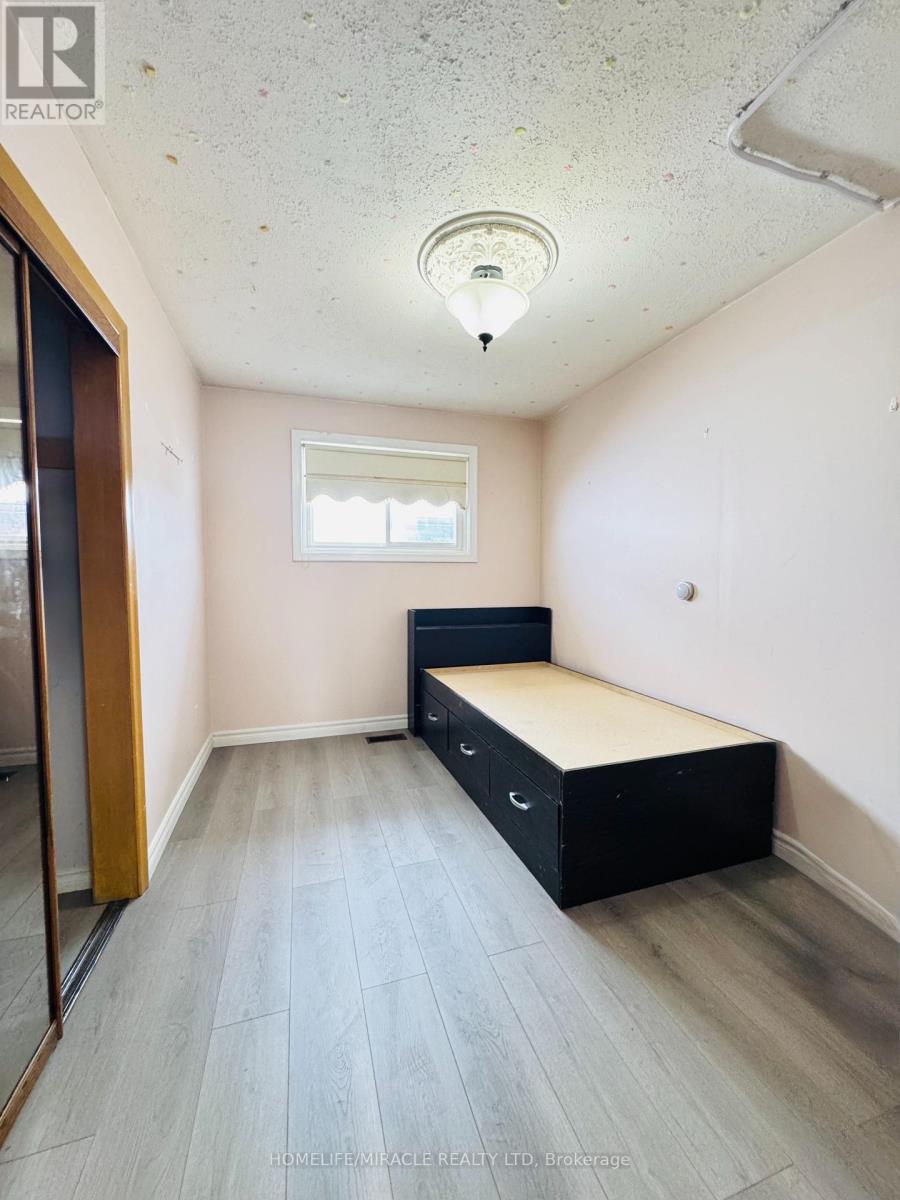 20 Terrace Drive, Hamilton, Ontario  L9A 2Y6 - Photo 15 - X12719158