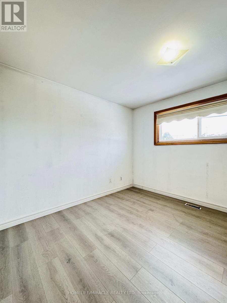 20 Terrace Drive, Hamilton, Ontario  L9A 2Y6 - Photo 16 - X12719158