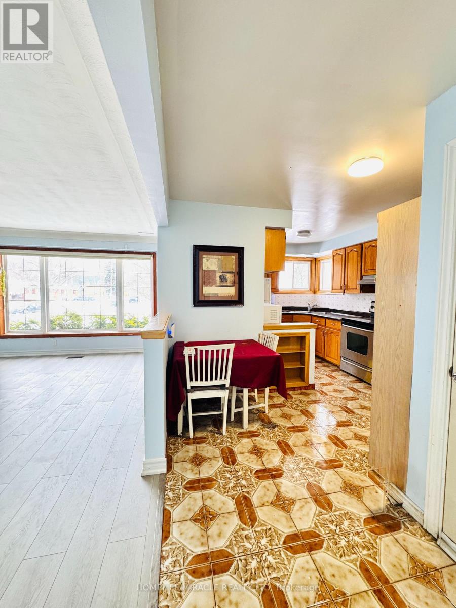 20 Terrace Drive, Hamilton, Ontario  L9A 2Y6 - Photo 5 - X12719158