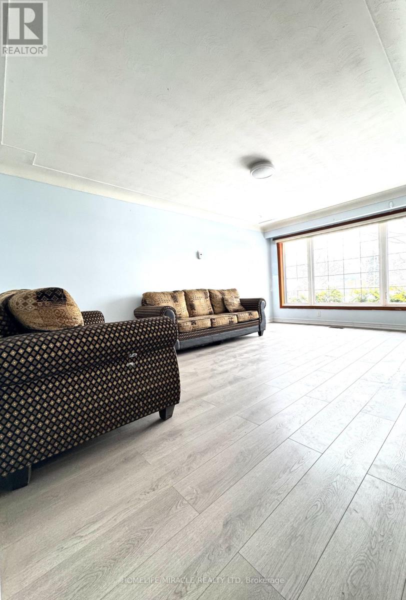 20 Terrace Drive, Hamilton, Ontario  L9A 2Y6 - Photo 9 - X12719158