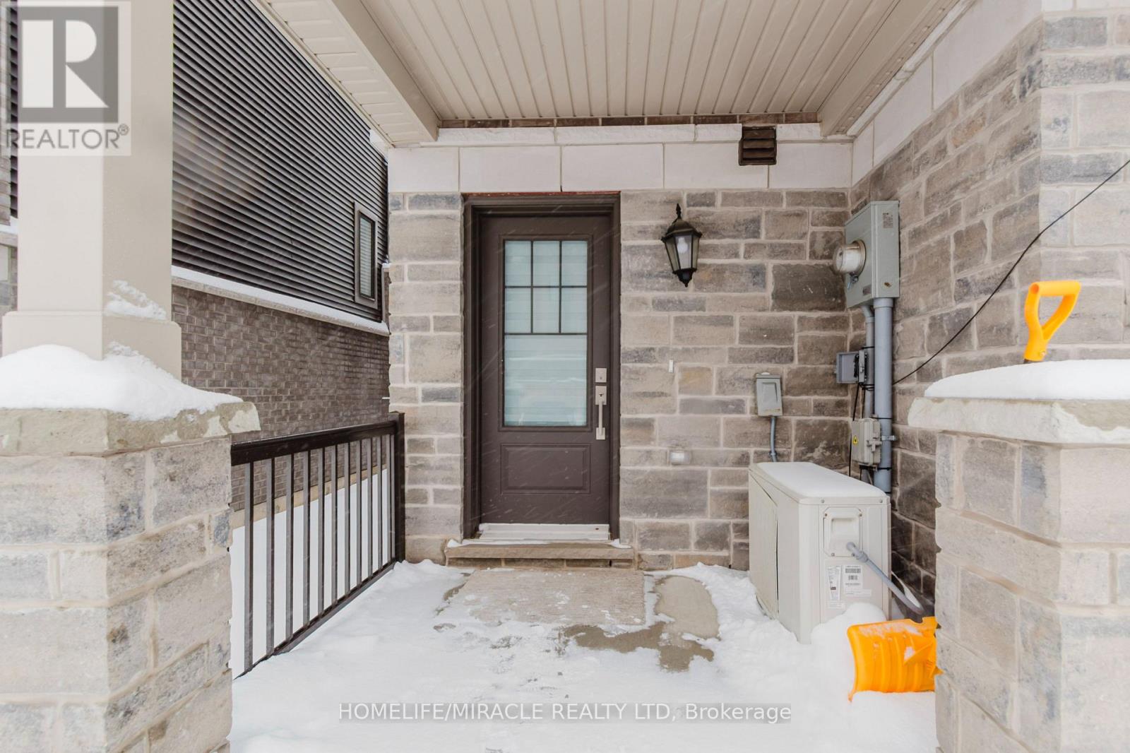 92 - 10 Birmingham Drive, Cambridge, Ontario  N1R 0C6 - Photo 2 - X12719178