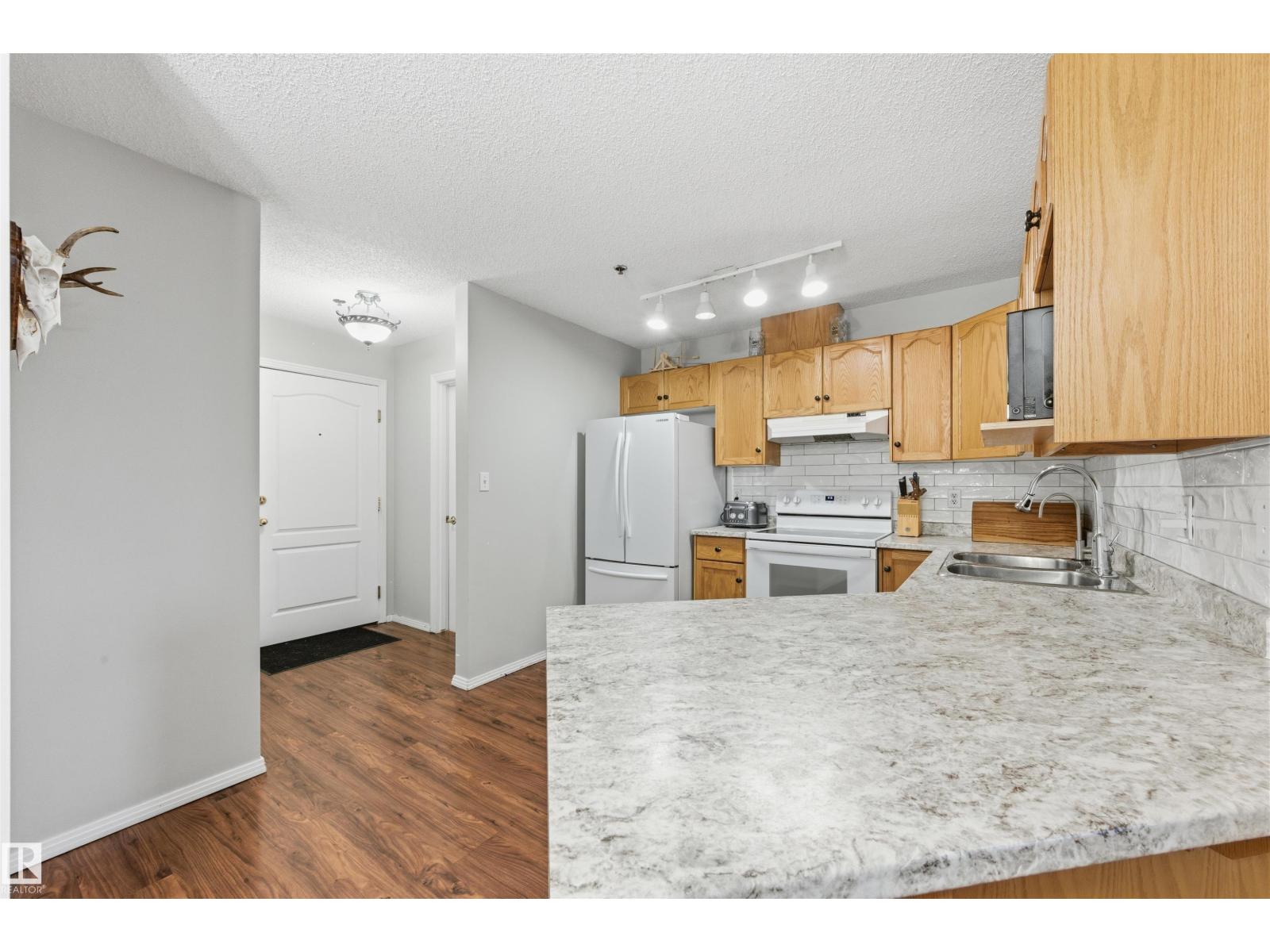 #201 9640 105 St Nw, Edmonton, Alberta  T5K 0Z7 - Photo 6 - E4470700