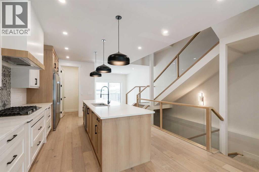 2812 35 Street Sw, Calgary, Alberta  T3E 2Y5 - Photo 6 - A2273424