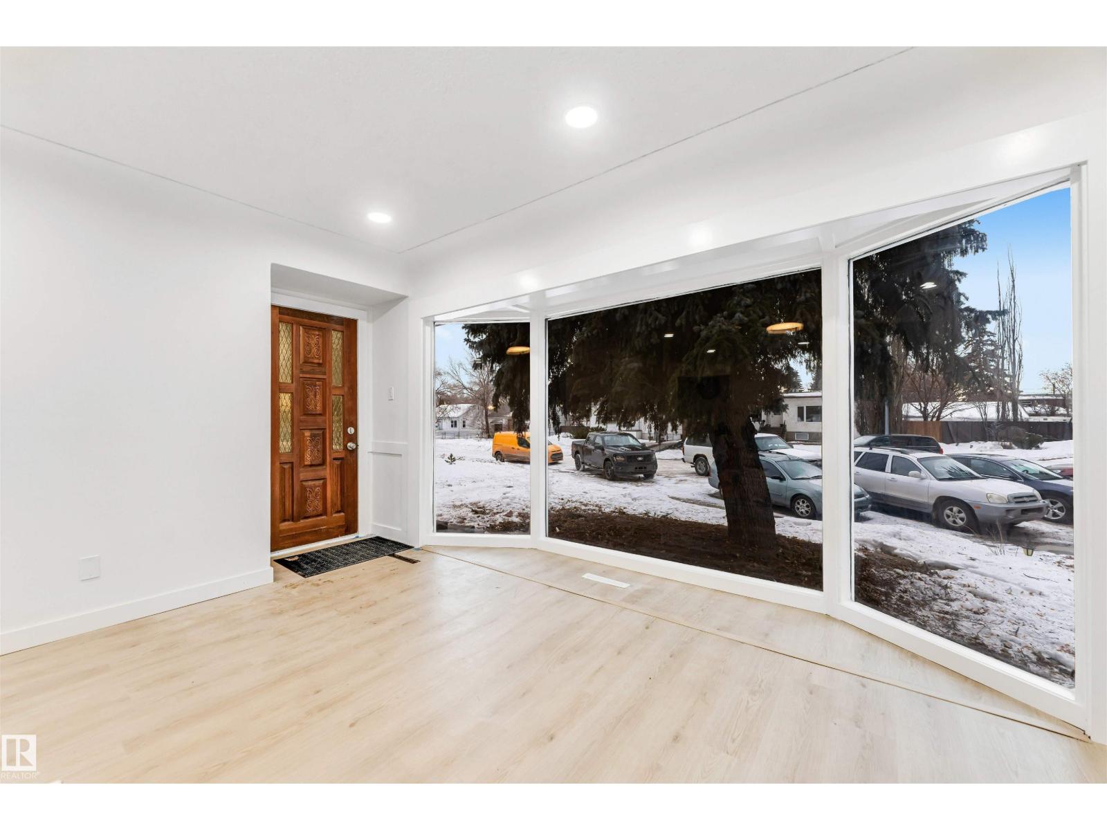 12423 91 St Nw, Edmonton, Alberta  T5B 4C7 - Photo 4 - E4470683