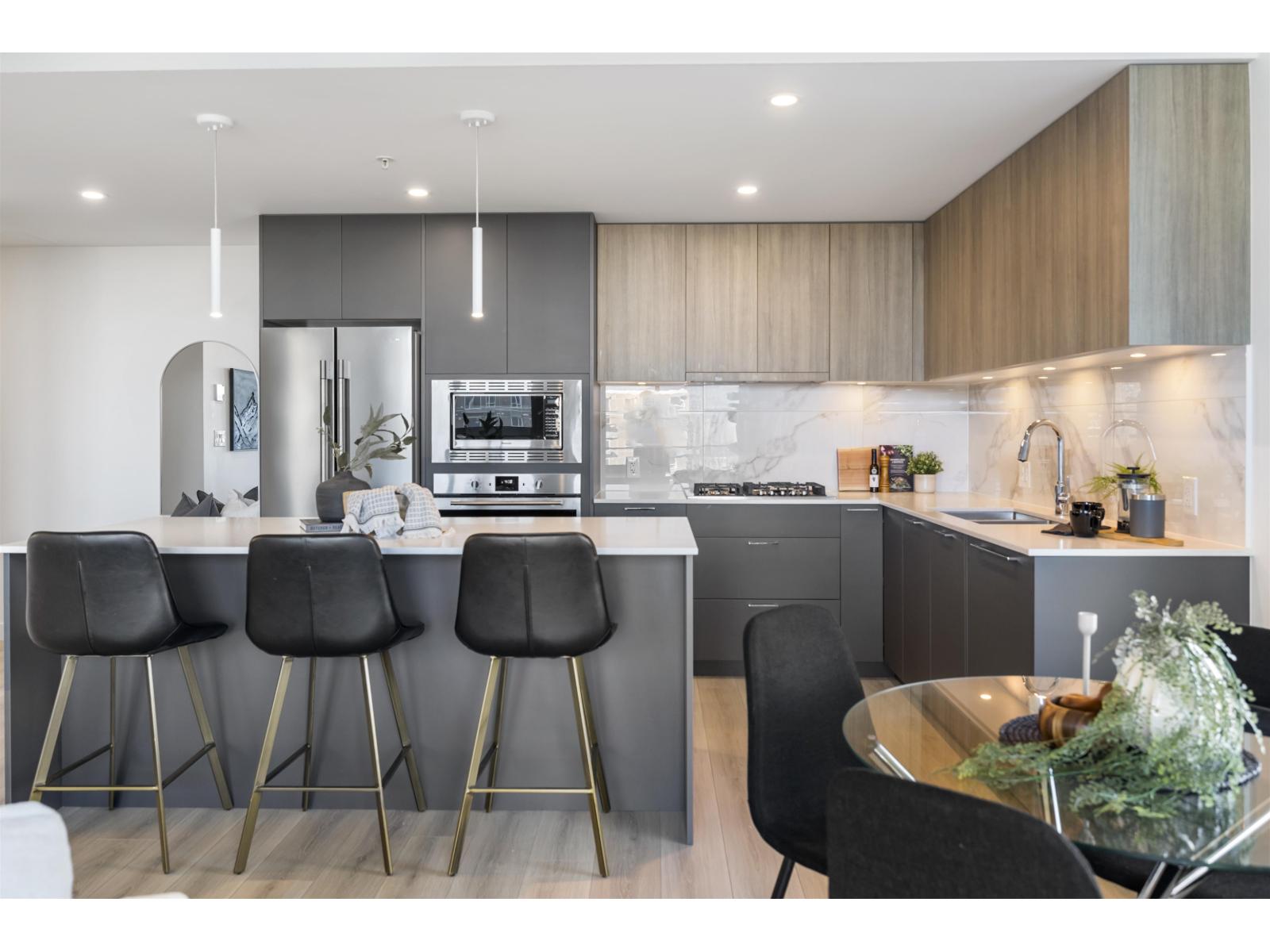 A303 20065 85 Avenue, Langley, British Columbia  V2Y 3Y5 - Photo 2 - R3080482