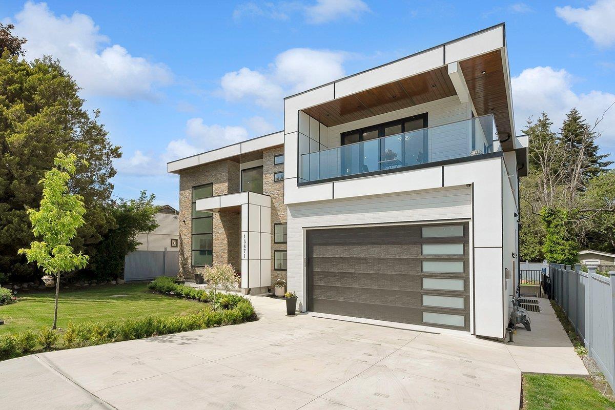 15671 Roper Avenue, White Rock, British Columbia  V4B 2G9 - Photo 2 - R3082078