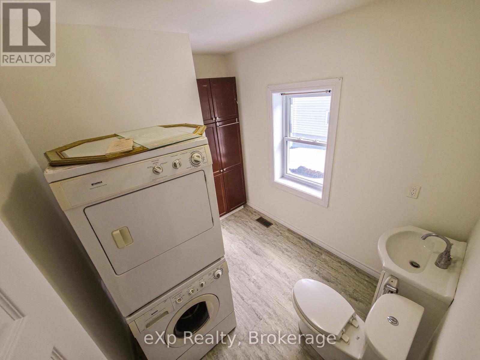 20 High Street, Mapleton, Ontario  N0G 1P0 - Photo 3 - X12719260