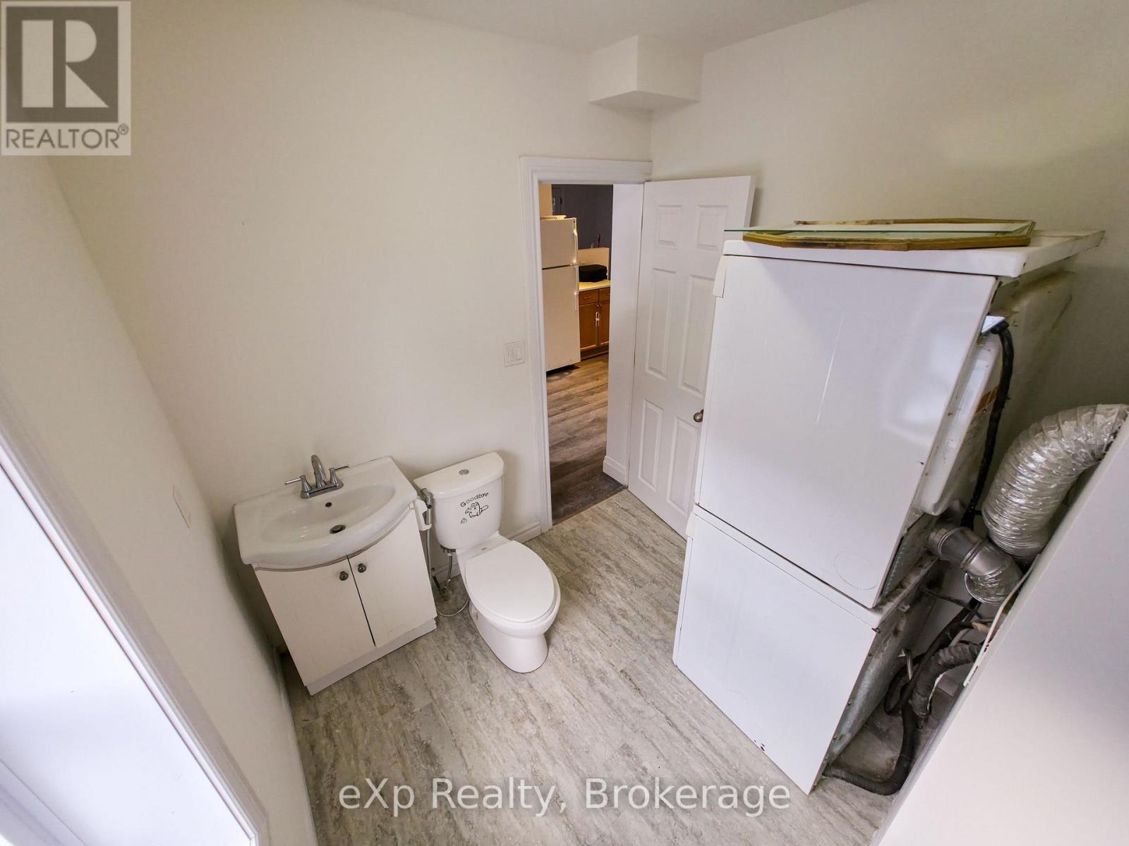 20 High Street, Mapleton, Ontario  N0G 1P0 - Photo 4 - X12719260