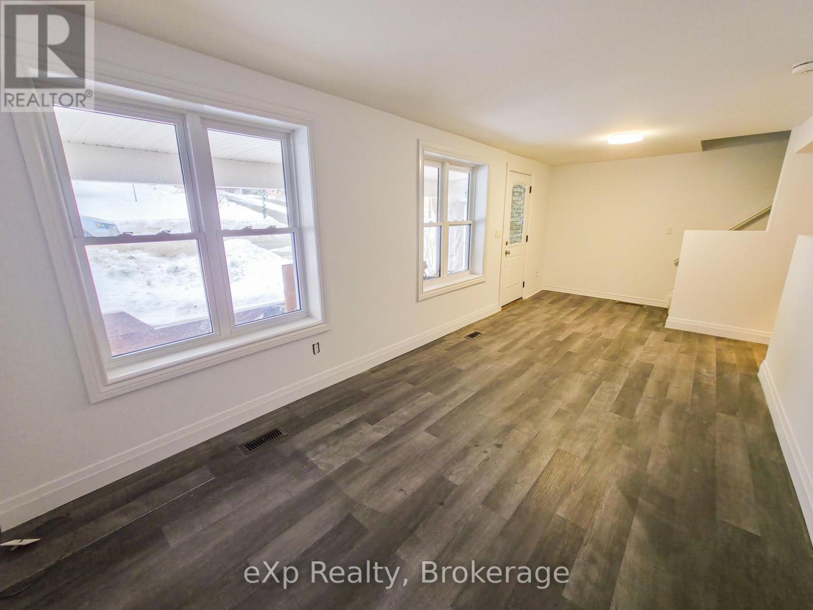 20 High Street, Mapleton, Ontario  N0G 1P0 - Photo 7 - X12719260