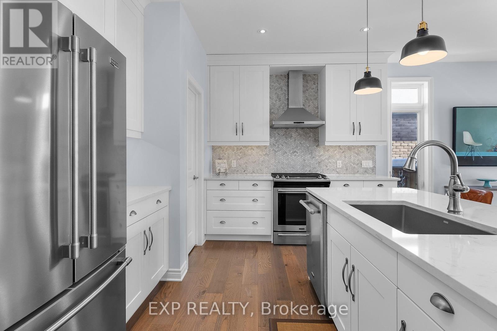 12 Rosewood Crescent, Pelham (Fonthill), Ontario  L0S 1E6 - Photo 9 - X12719250