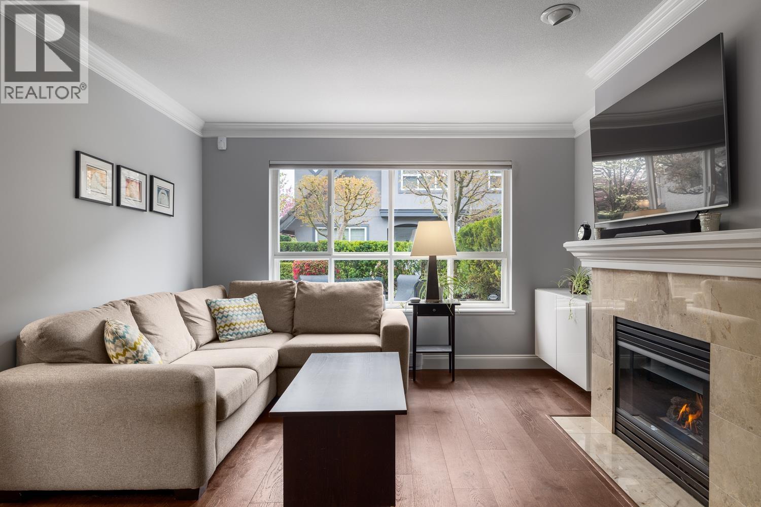 6 258 W 14th Street, North Vancouver, British Columbia  V7M 1P3 - Photo 4 - R3082107