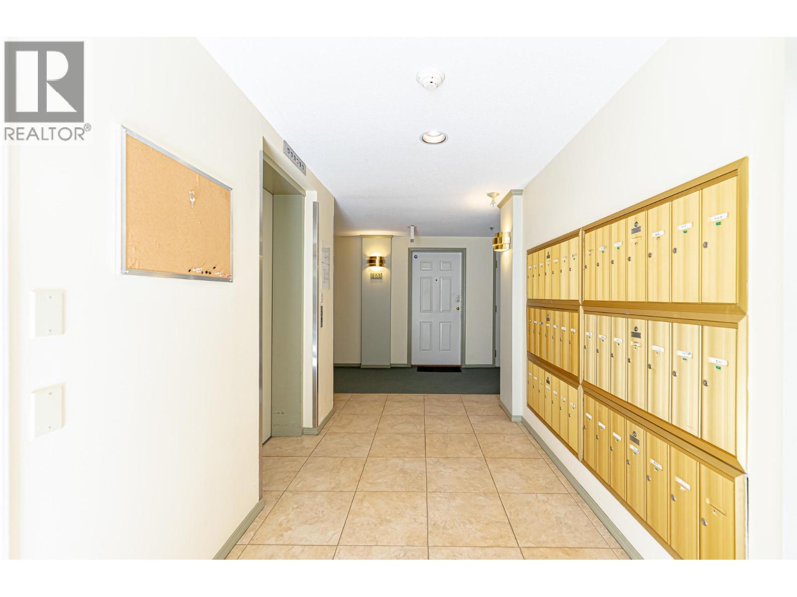 310 6737 Station Hill Court, Burnaby, British Columbia  V3N 4V2 - Photo 17 - R3082127