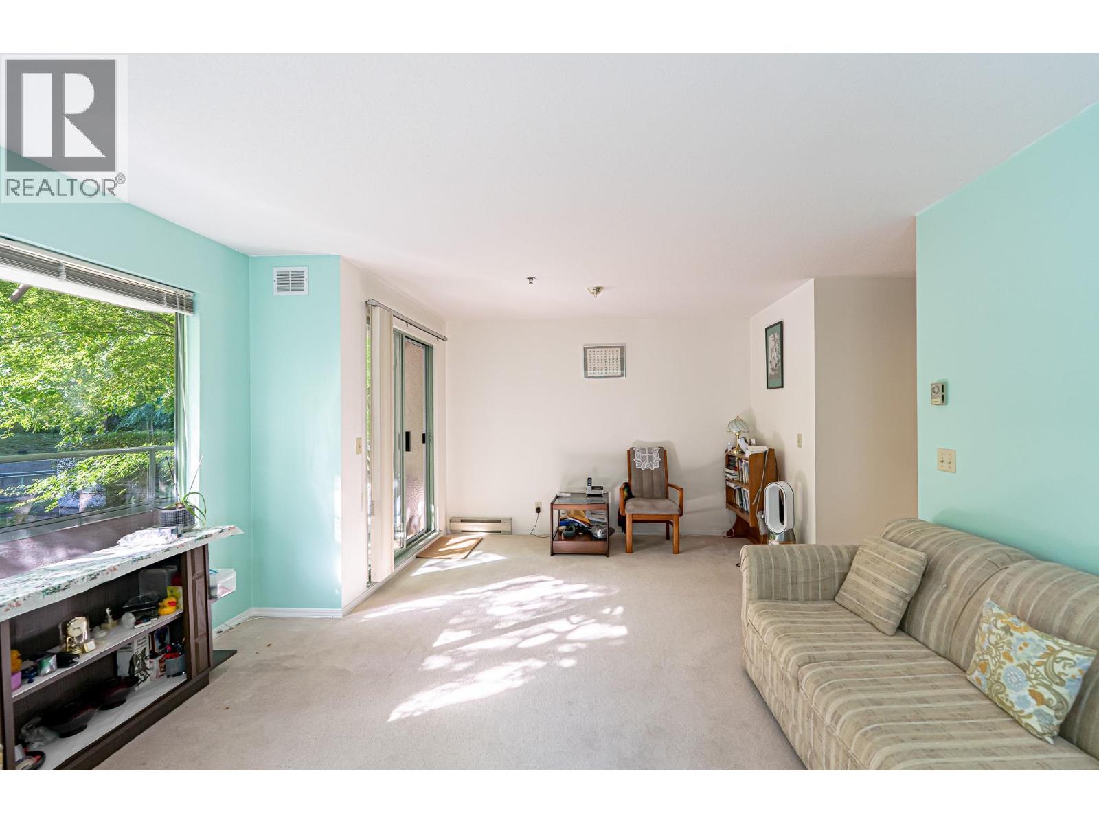 310 6737 Station Hill Court, Burnaby, British Columbia  V3N 4V2 - Photo 5 - R3082127