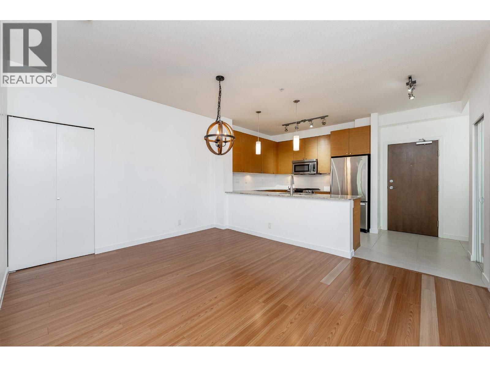 310 101 Morrissey Road, Port Moody, British Columbia  V3H 0E6 - Photo 5 - R3082132