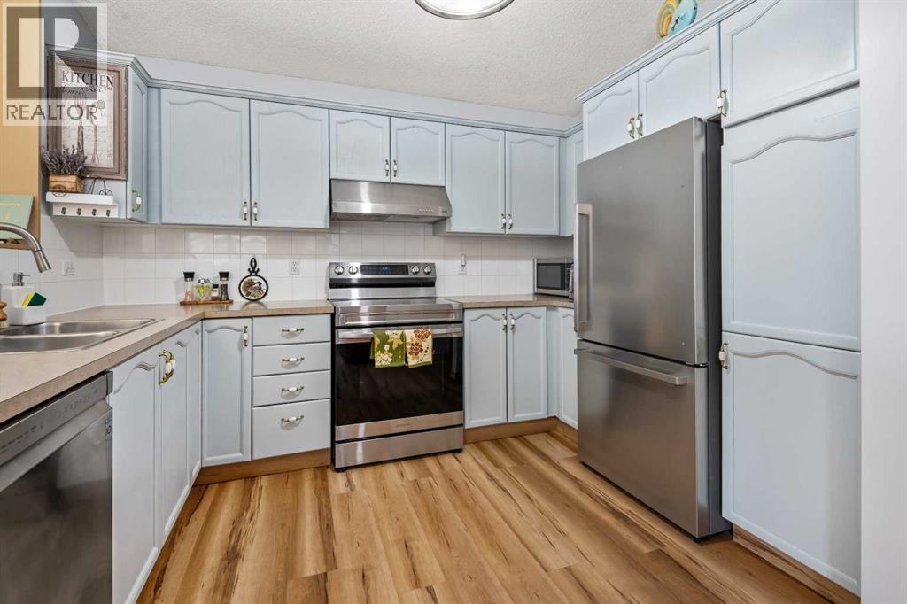 118 Bridleridge Way Sw, Calgary, Alberta  T2Y 4K8 - Photo 10 - A2280757