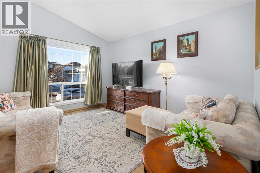 118 Bridleridge Way Sw, Calgary, Alberta  T2Y 4K8 - Photo 6 - A2280757