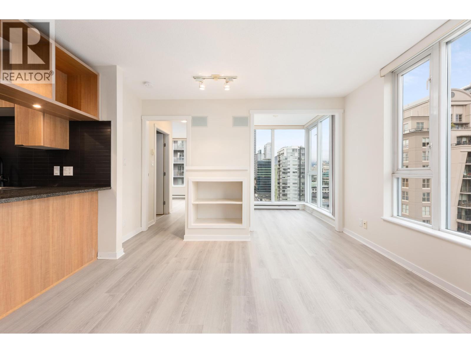 1902 1010 Richards Street, Vancouver, British Columbia V6B 1G2 - Photo 3 - R3081979