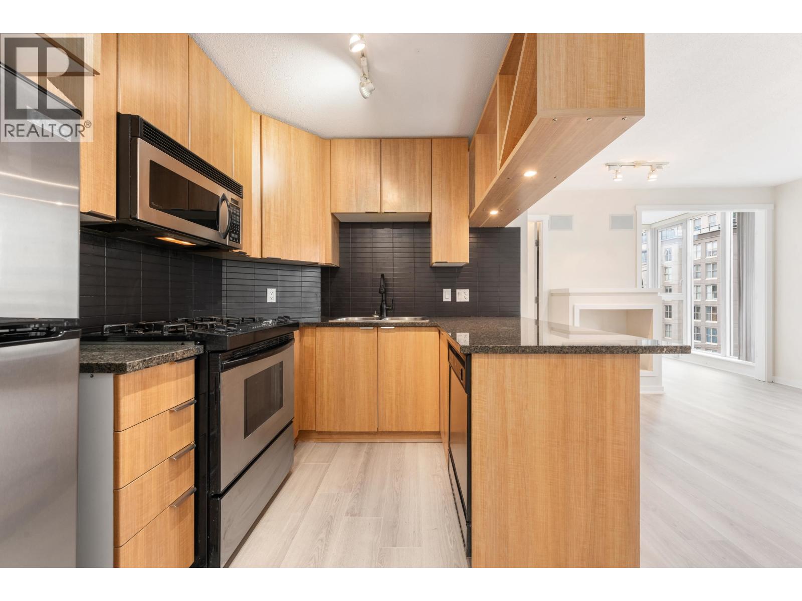 1902 1010 Richards Street, Vancouver, British Columbia V6B 1G2 - Photo 6 - R3081979