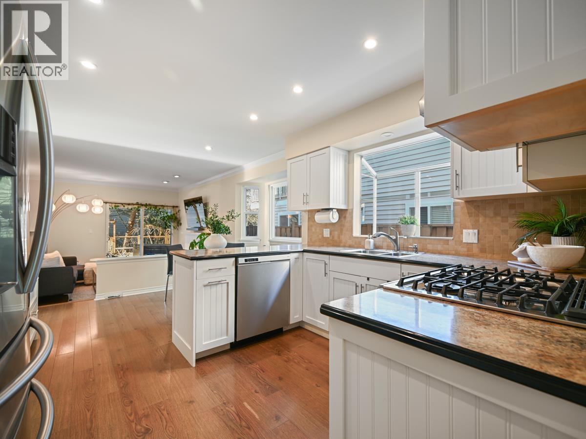 2837 Mccoomb Drive, Coquitlam, British Columbia  V3B 6L2 - Photo 9 - R3082100