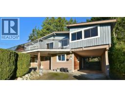 4726 LAUREL AVENUE, Sechelt, British Columbia