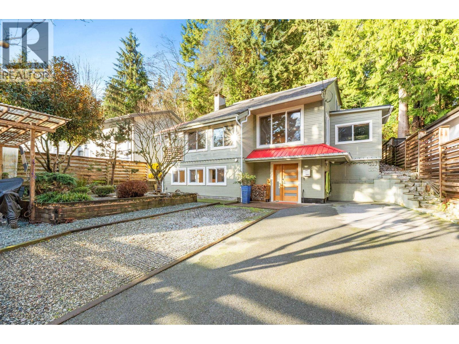 4462 Strathcona Road, North Vancouver, British Columbia  V7G 1G3 - Photo 1 - R3082123