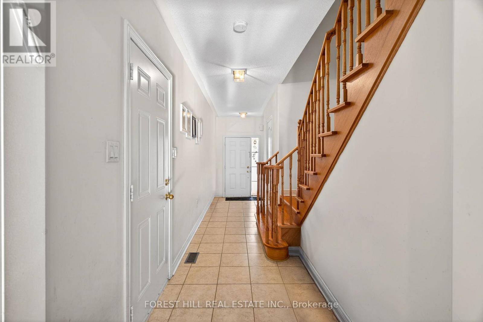 101 Sir Sanford Fleming Way, Vaughan, Ontario  L6A 0V3 - Photo 3 - N12719258