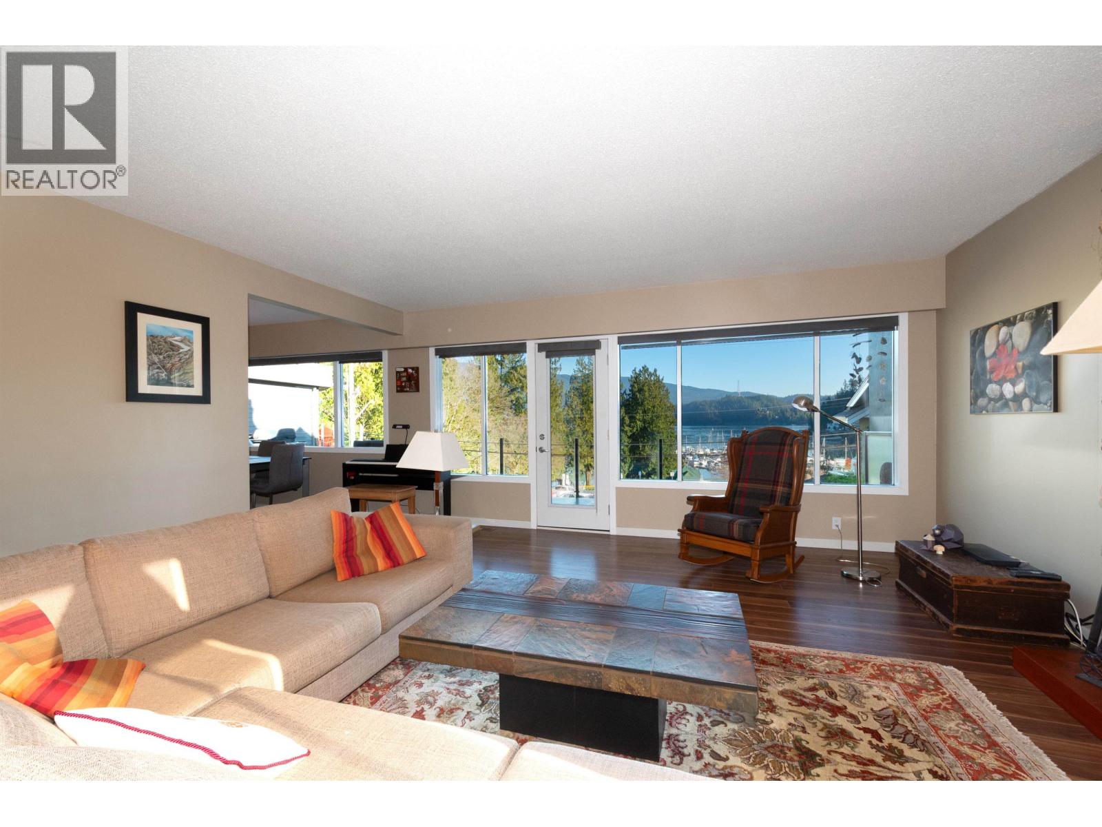 2341 Panorama Drive, North Vancouver, British Columbia  V7G 1V4 - Photo 8 - R3081898