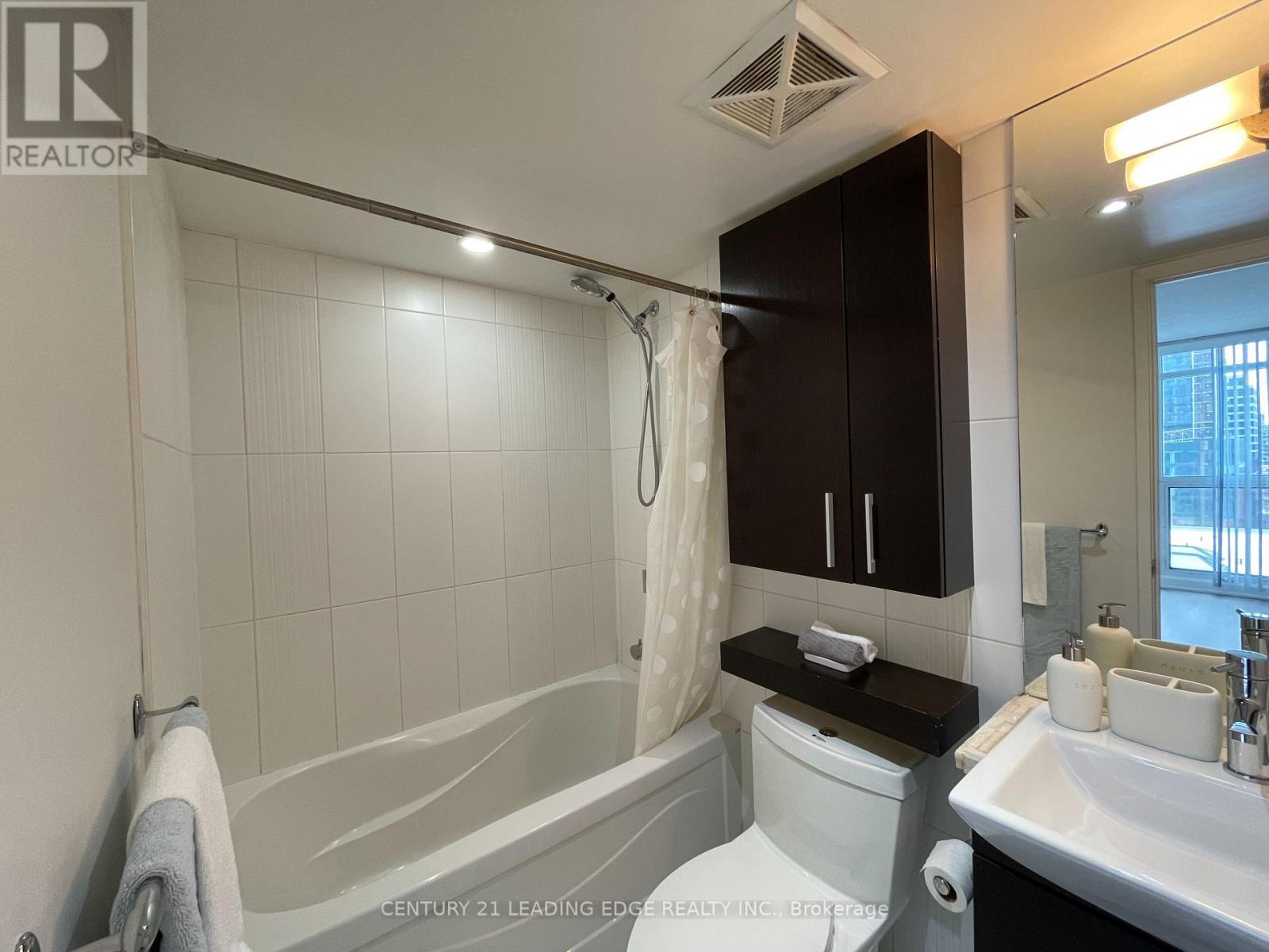 1209 - 8 Telegram Mews, Toronto, Ontario  M5V 3Z5 - Photo 14 - C12718030