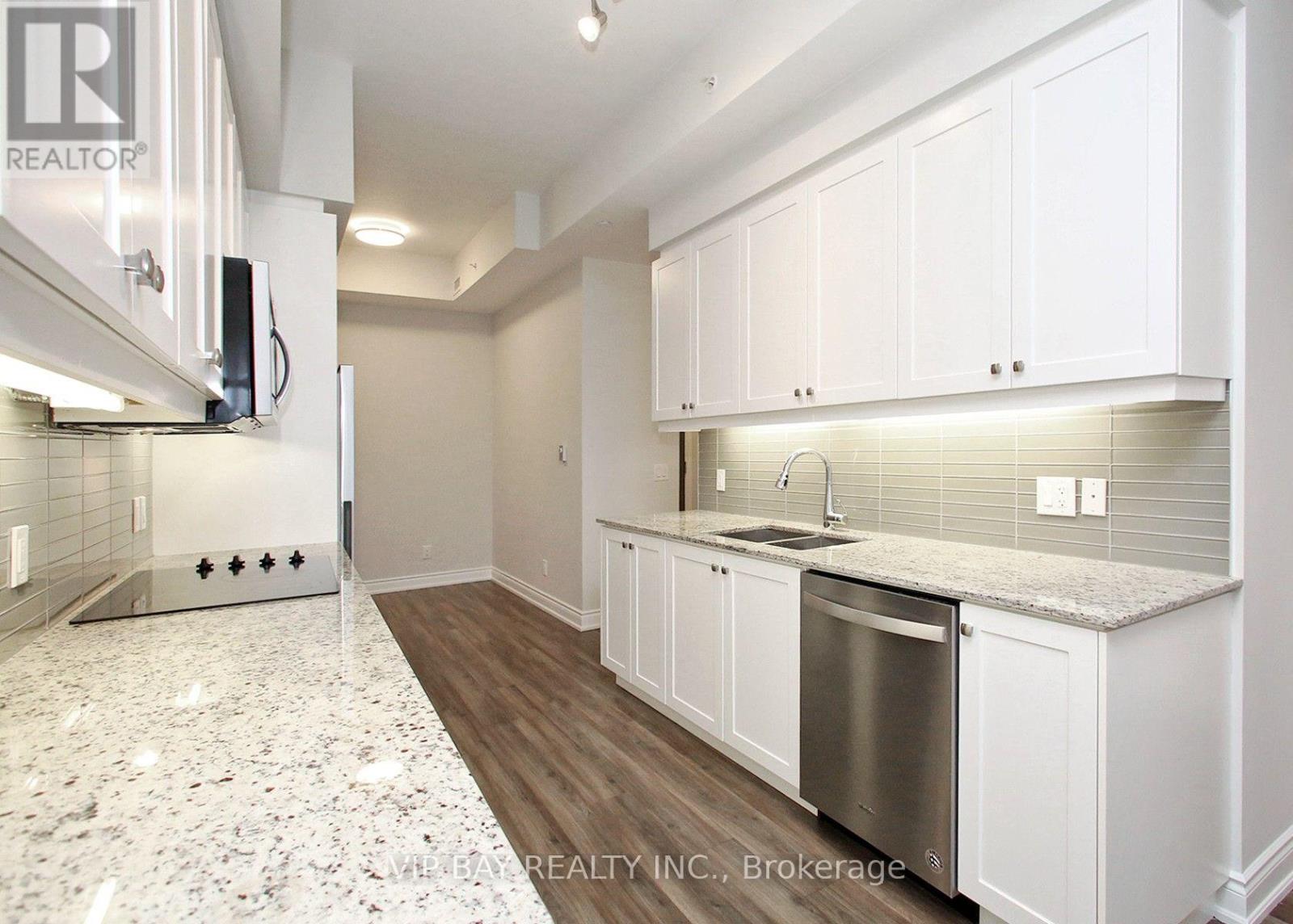 1608 - 9618 Yonge Street, Richmond Hill, Ontario  L4C 0X5 - Photo 8 - N12674276