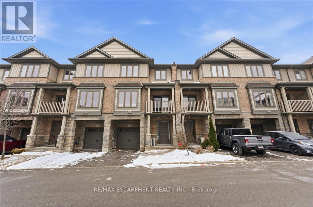 16 LAKEFRONT DRIVE, Hamilton, Ontario