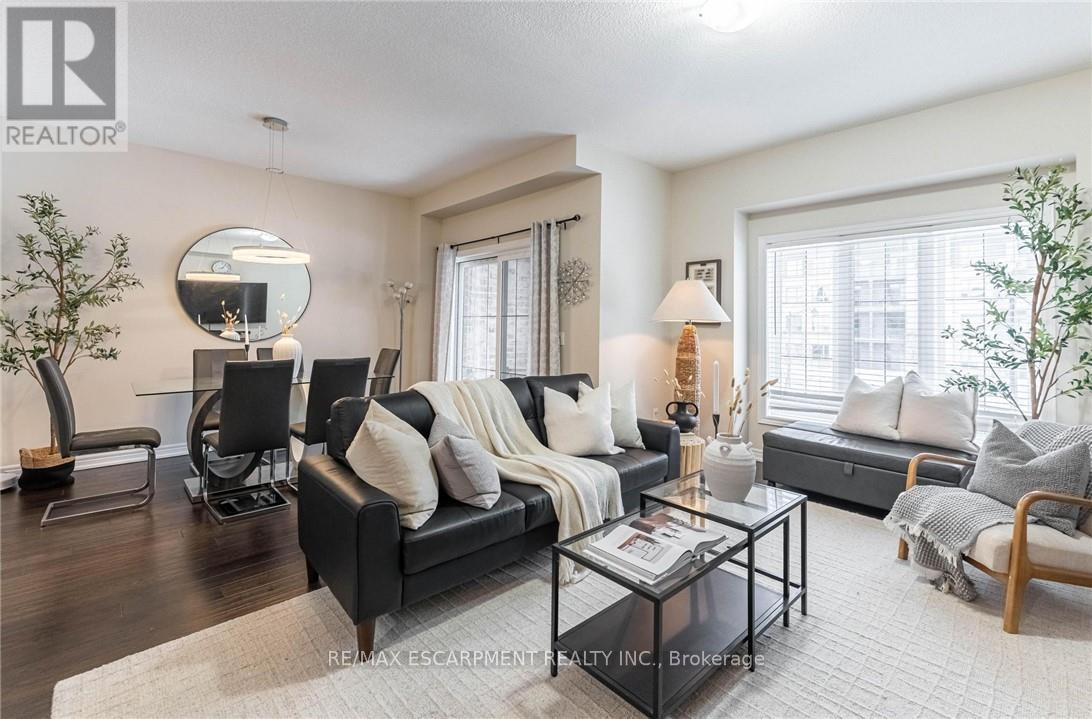 16 Lakefront Drive, Hamilton, Ontario  L8E 0J3 - Photo 3 - X12716890