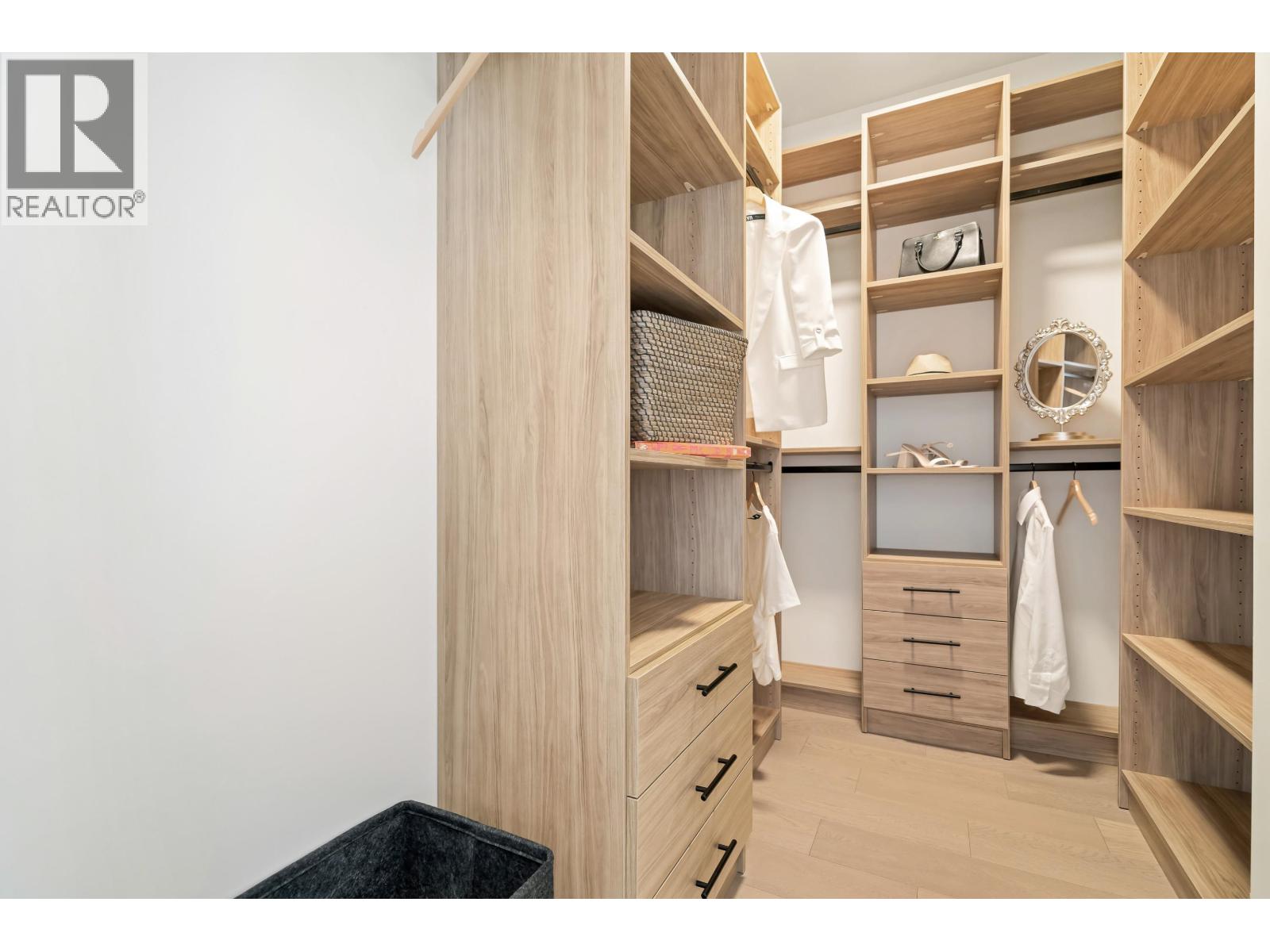 6926 Carnegie Street, Burnaby, British Columbia  V5B 1Y5 - Photo 17 - R3081394