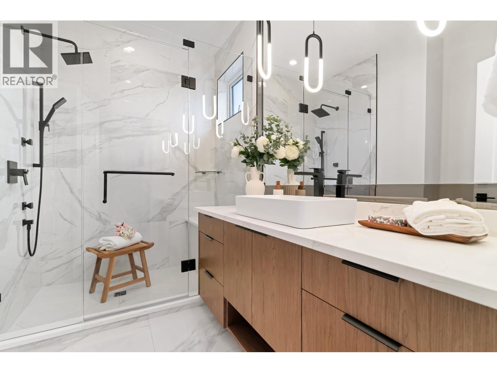 6926 Carnegie Street, Burnaby, British Columbia  V5B 1Y5 - Photo 16 - R3081394