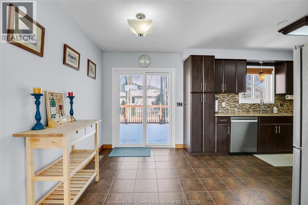 1656 Lyons Avenue, Lasalle, Ontario N9J 3K4 - Photo 13 - 26001668