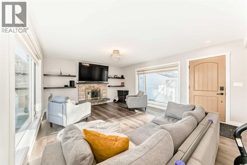 9816 Palistone Road Sw, Calgary, Alberta  T2V 3V9 - Photo 4 - A2269311