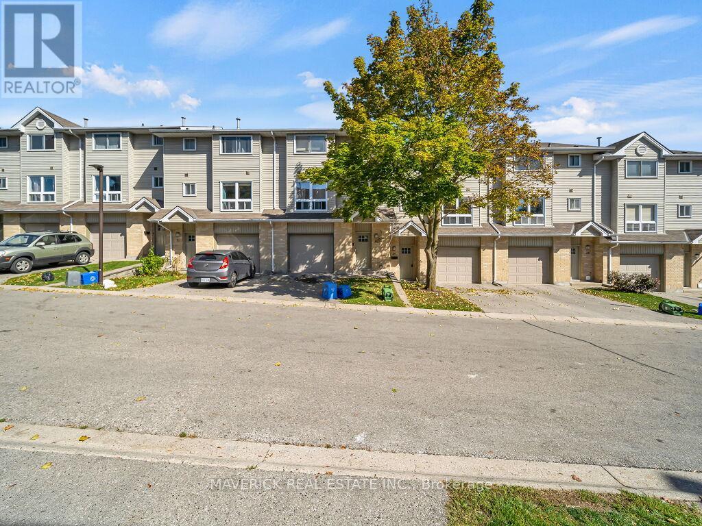 49 - 536 Third Street, London East, Ontario  N5V 4R5 - Photo 2 - X12719306