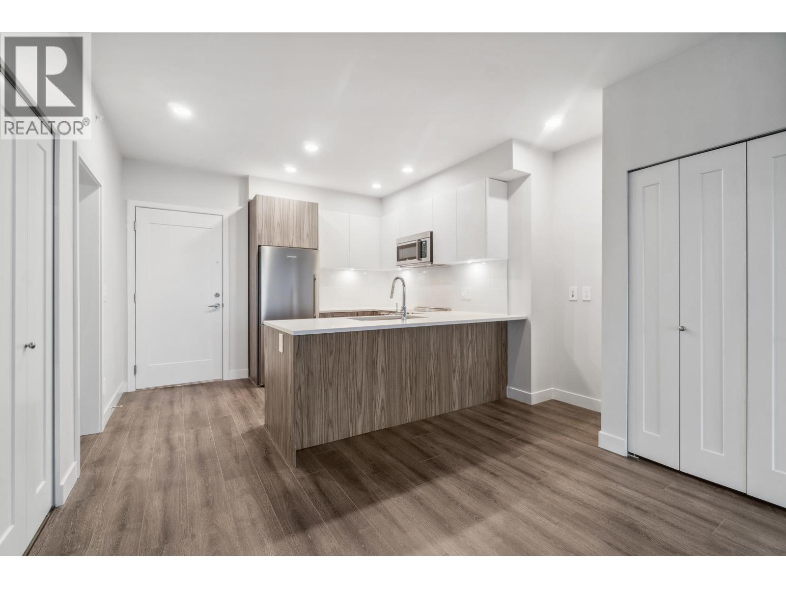 403 5535 Hastings Street, Burnaby, British Columbia  V5B 1R2 - Photo 4 - R3026181