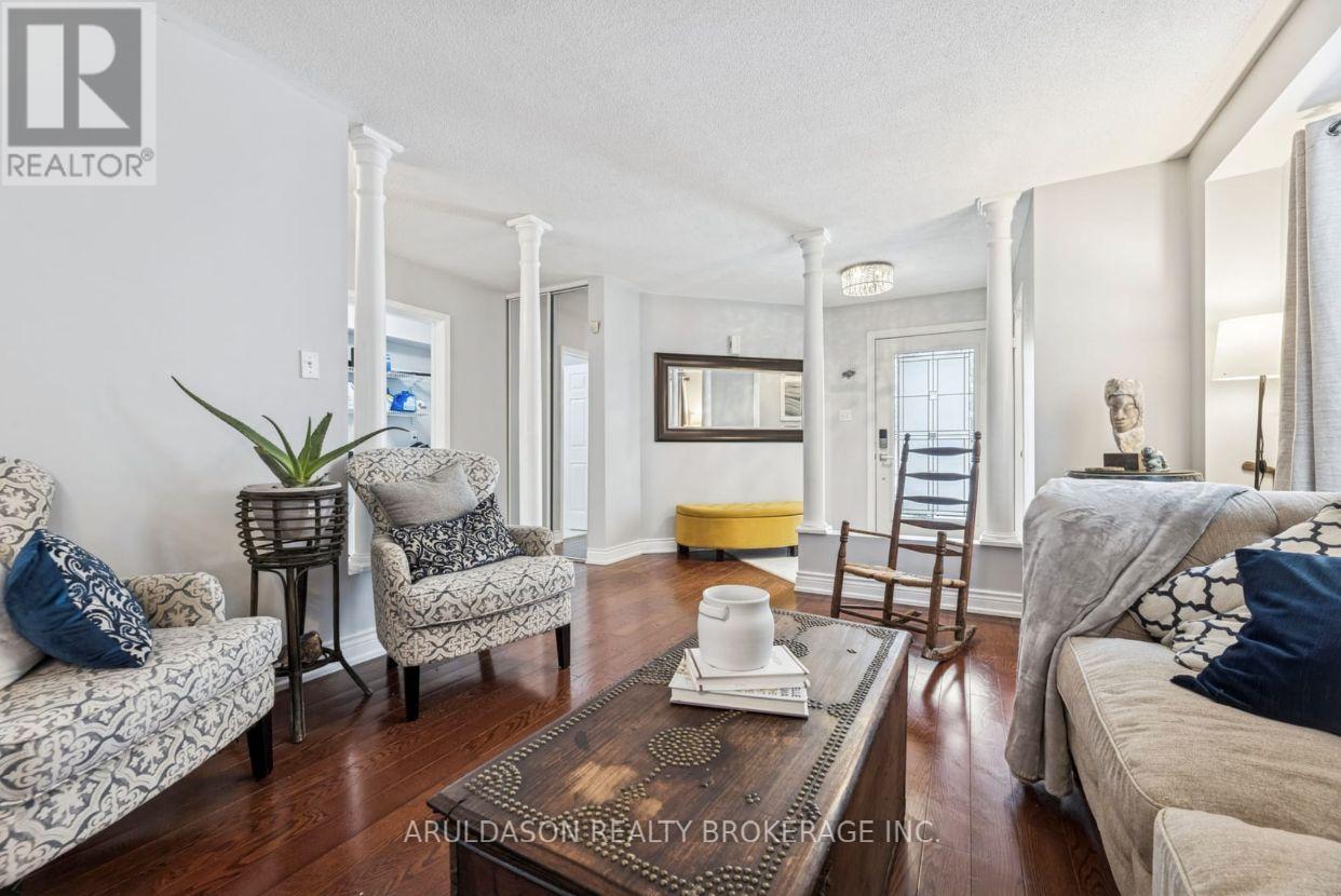 3 Booth Crescent, Ajax, Ontario  L1Z 1H6 - Photo 4 - E12719302