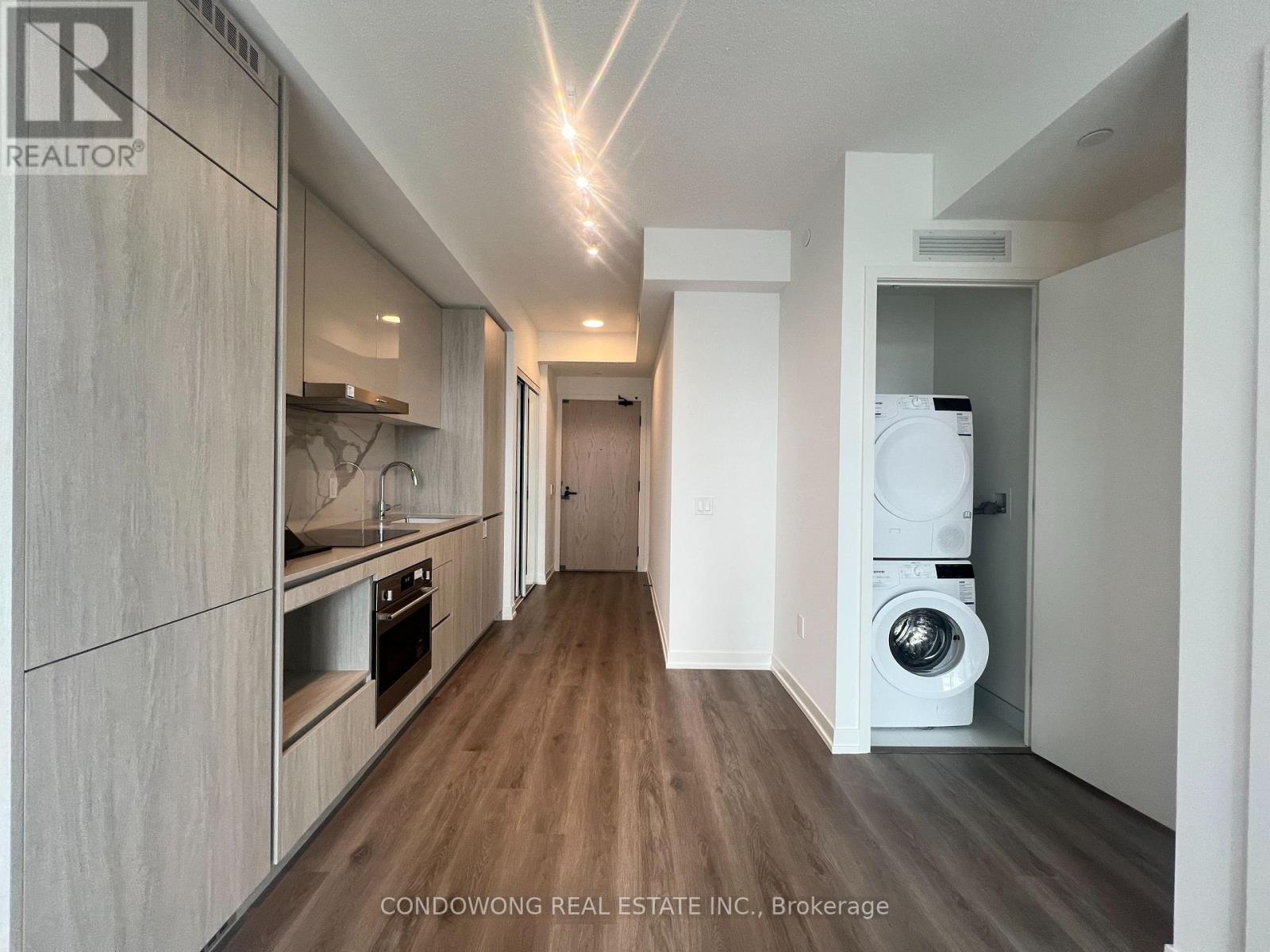 2601 - 28 Interchange Way, Vaughan, Ontario  L4K 0P8 - Photo 1 - N12719274