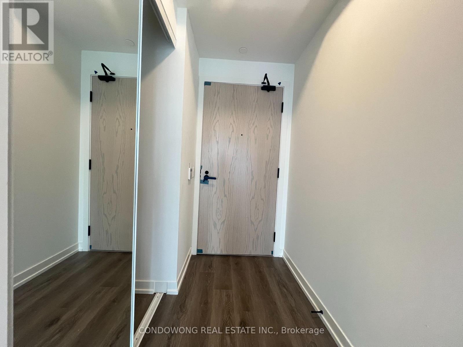 2601 - 28 Interchange Way, Vaughan, Ontario  L4K 0P8 - Photo 2 - N12719274