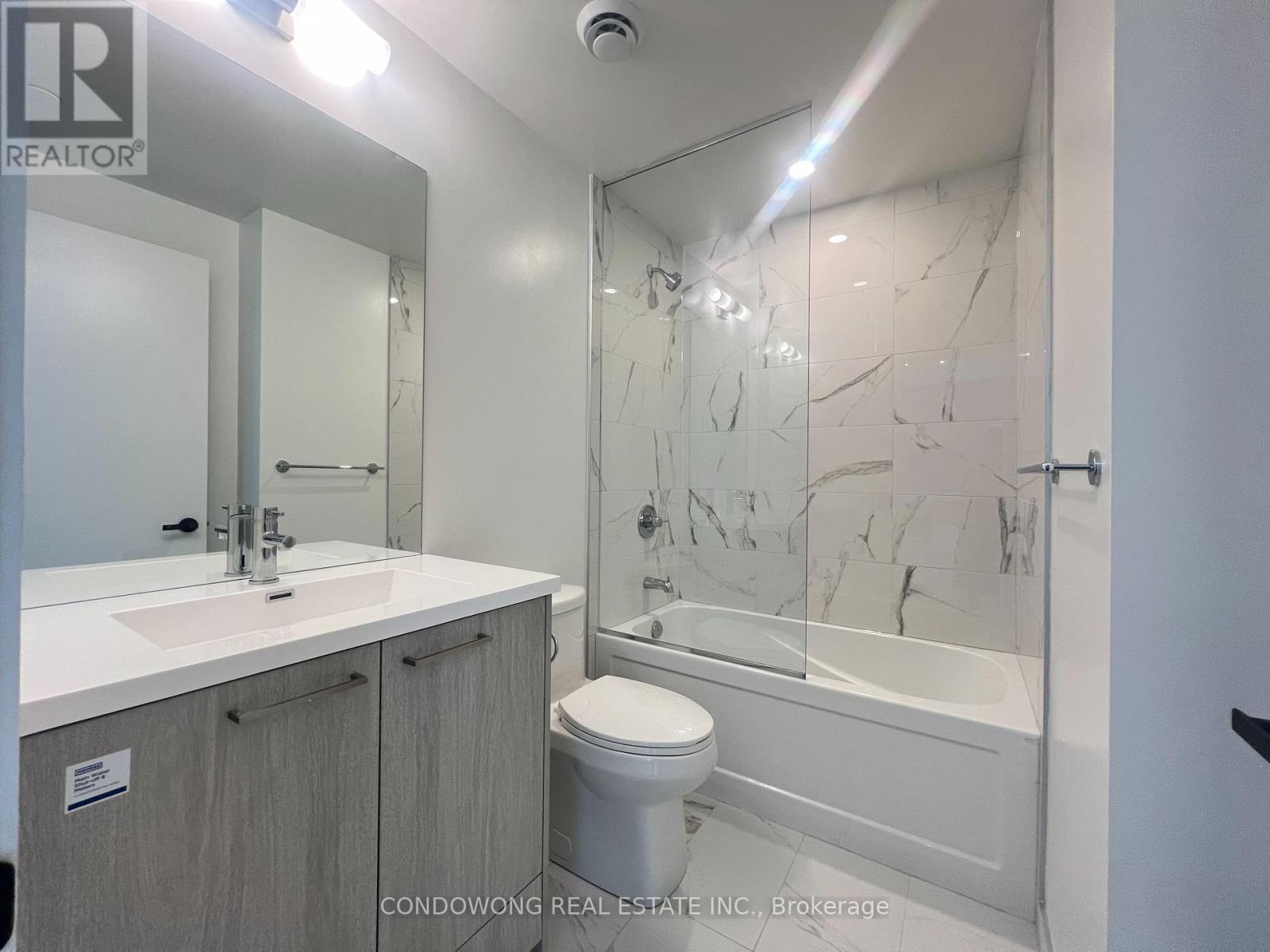 2601 - 28 Interchange Way, Vaughan, Ontario  L4K 0P8 - Photo 8 - N12719274