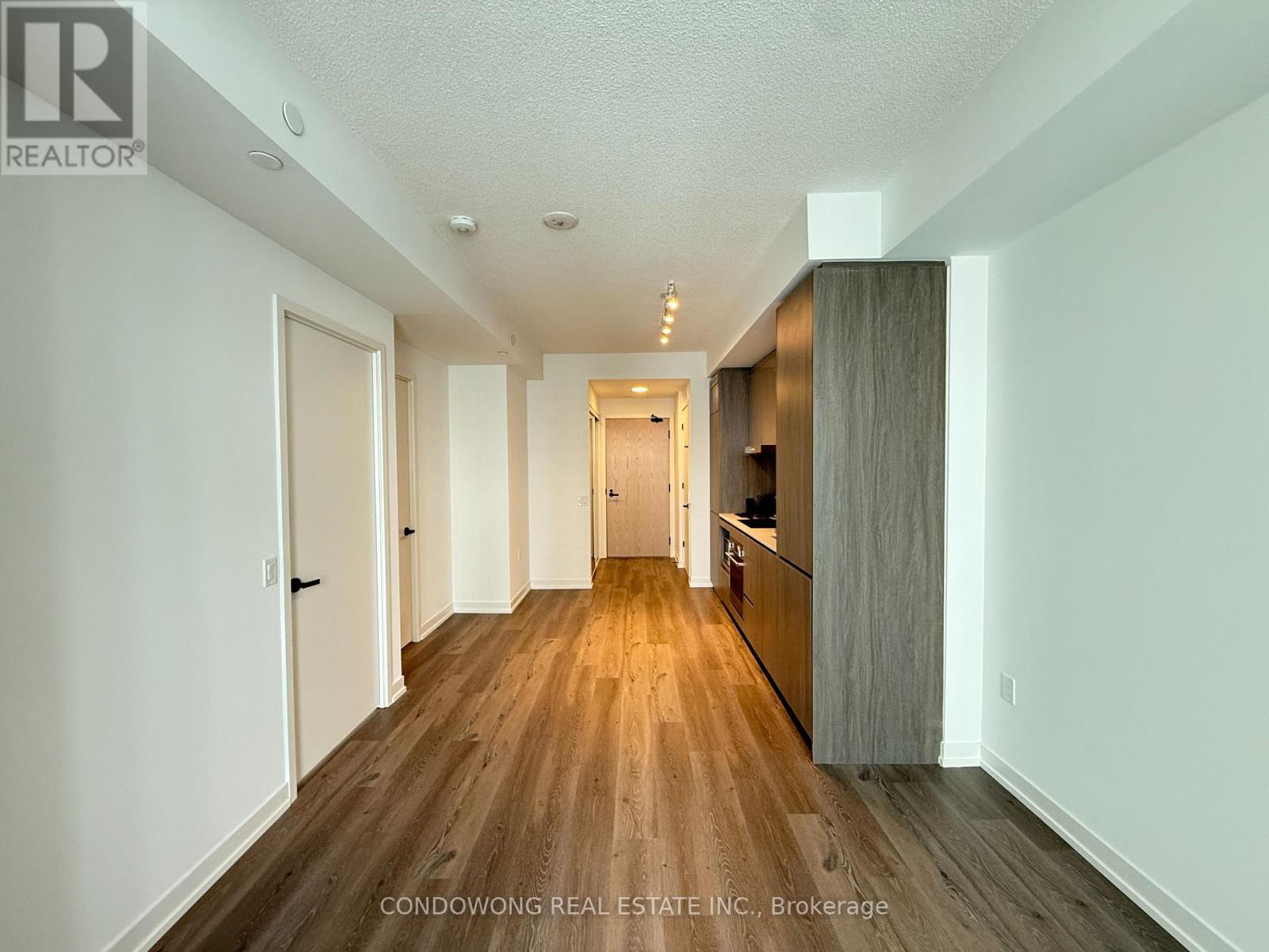 2602 - 28 Interchange Way, Vaughan, Ontario  L4K 0P8 - Photo 4 - N12719298