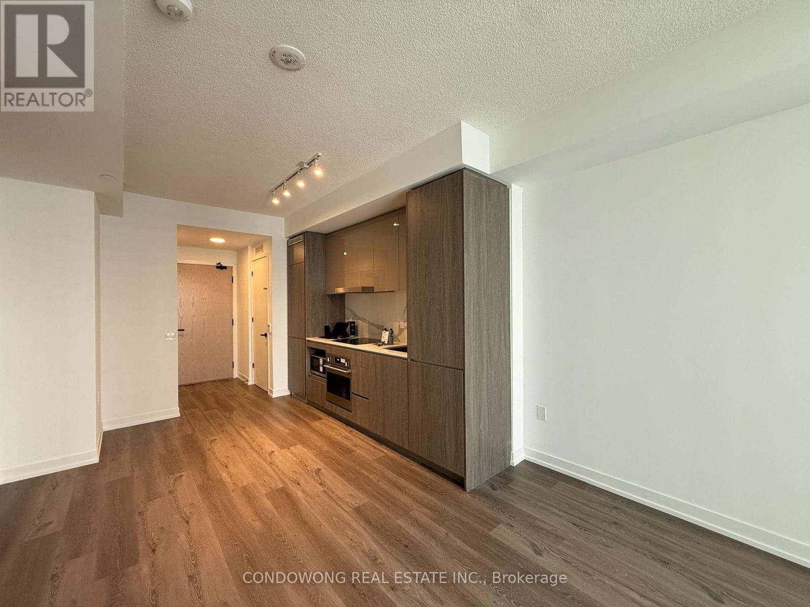 2602 - 28 Interchange Way, Vaughan, Ontario  L4K 0P8 - Photo 6 - N12719298