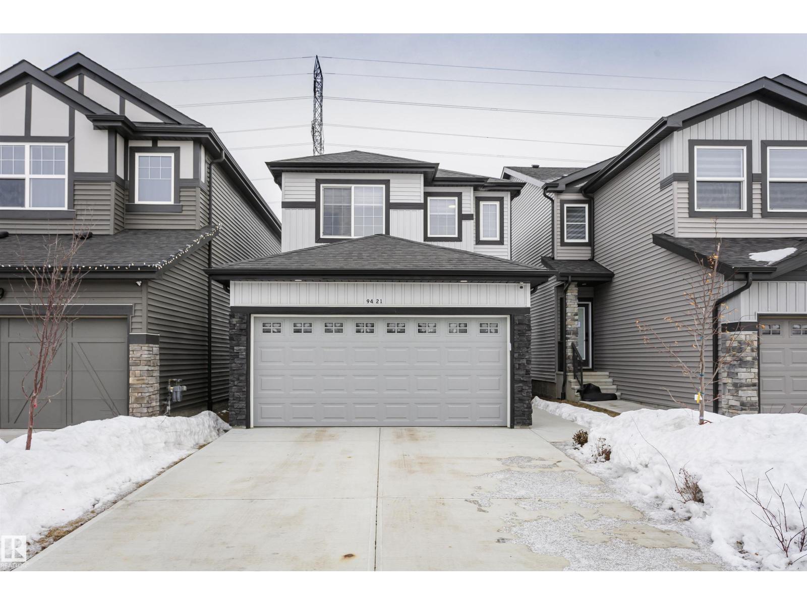 9421 Pear Cr Sw, Edmonton, Alberta  T6X 2Z5 - Photo 2 - E4470703