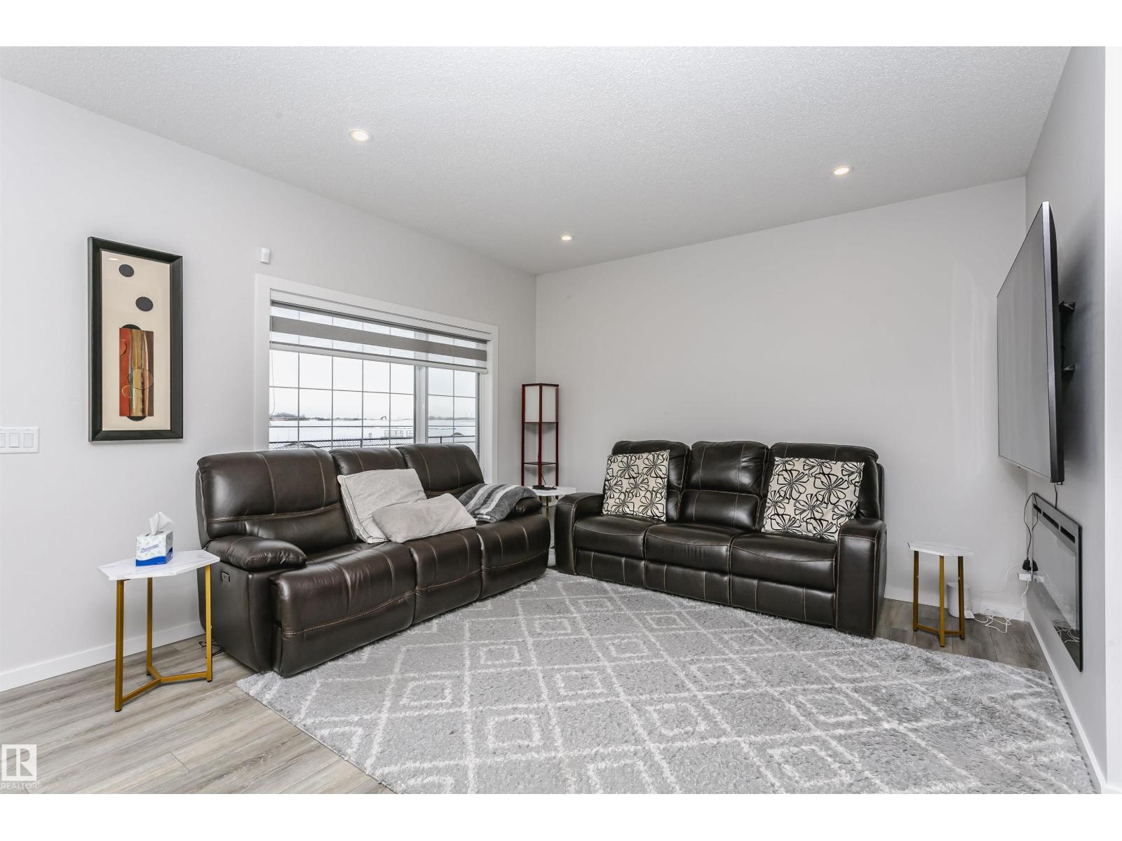 9421 Pear Cr Sw, Edmonton, Alberta  T6X 2Z5 - Photo 6 - E4470703