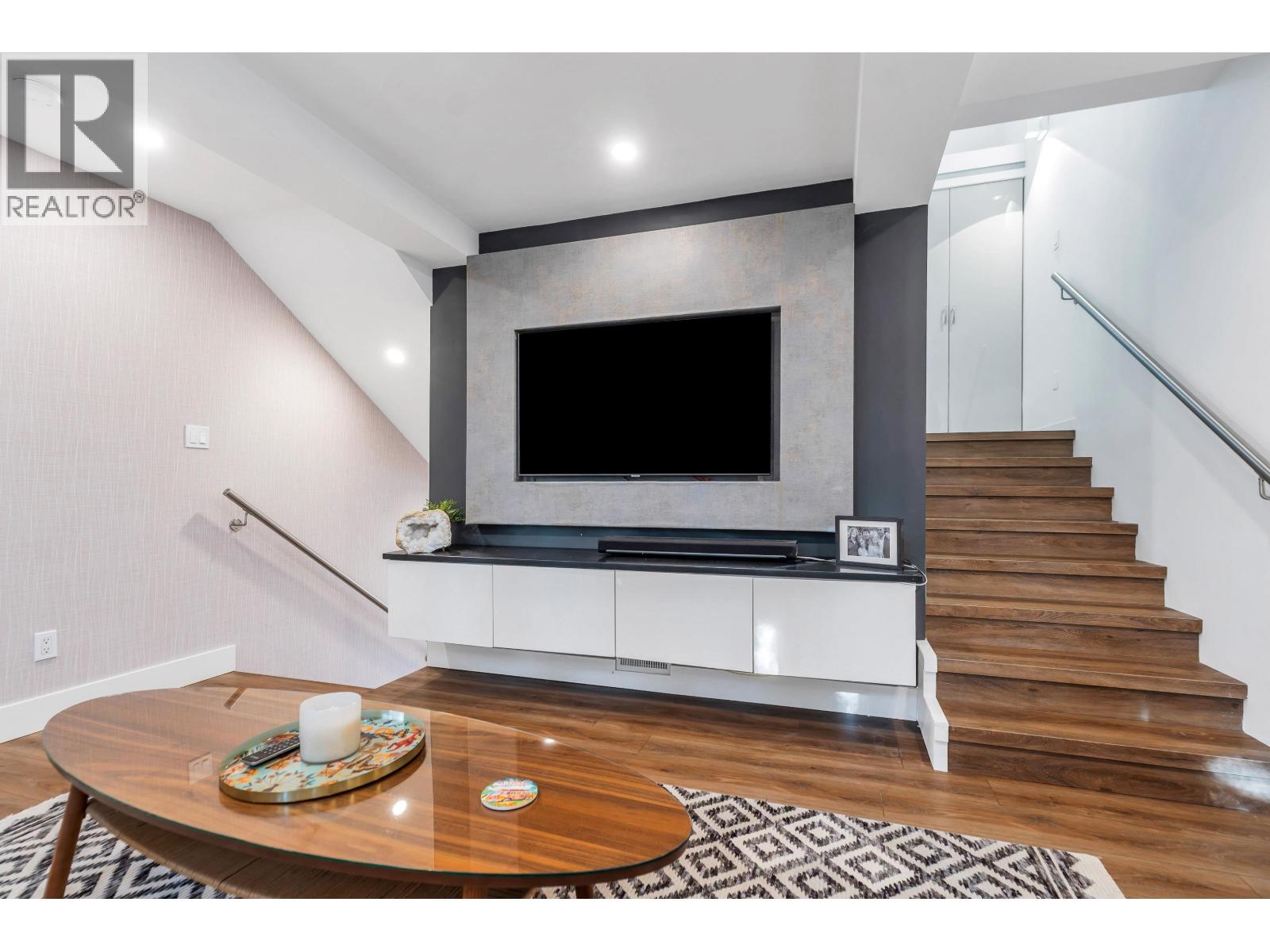 4 328 E 2nd Street, North Vancouver, British Columbia  V7L 1C7 - Photo 19 - R3082063