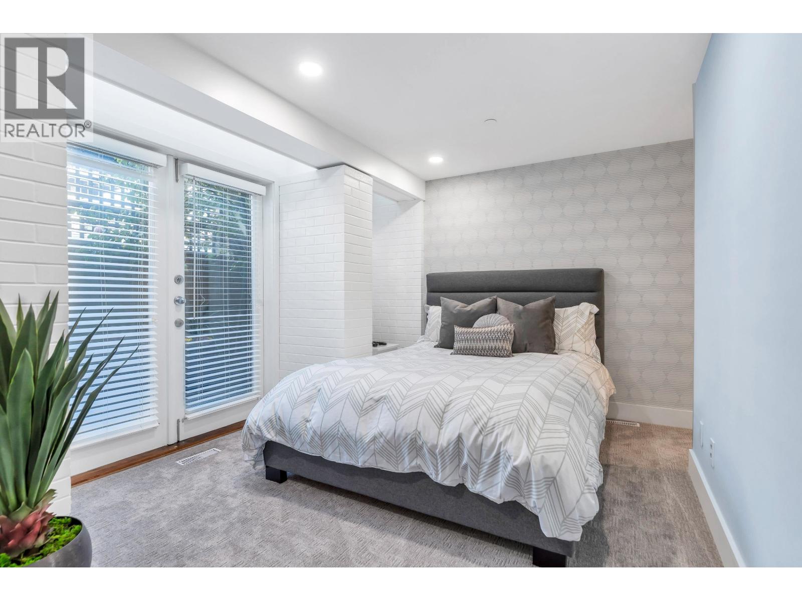 4 328 E 2nd Street, North Vancouver, British Columbia  V7L 1C7 - Photo 32 - R3082063