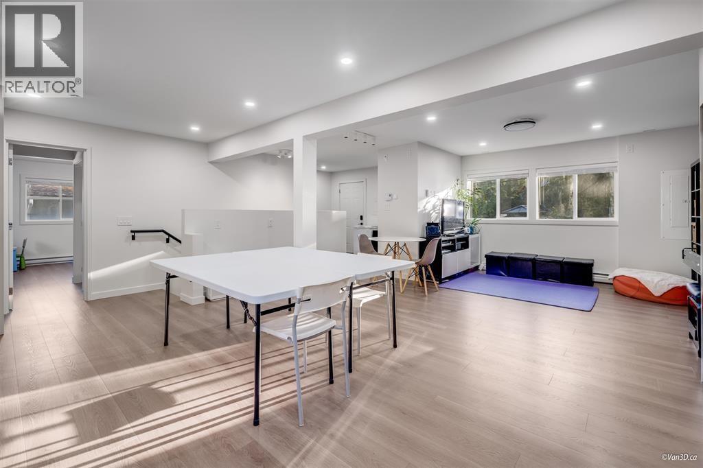 7843 Wedgewood Street, Burnaby, British Columbia  V5E 2E5 - Photo 3 - R3082120